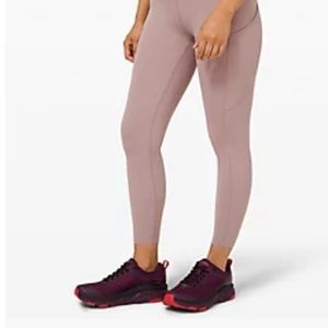 Lululemon Fast and Free Tight 25” size 6 in Violet Verbena
